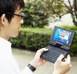 UMPC Fujitsu LifeBook FMV Biblo U/B50 с необычным экраном — компактно и дорого